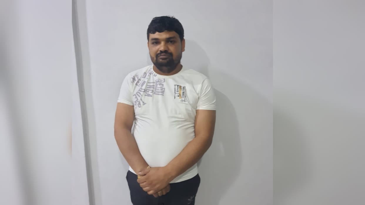 Meerut: STF caught the leader of solver gang Sumit Heva