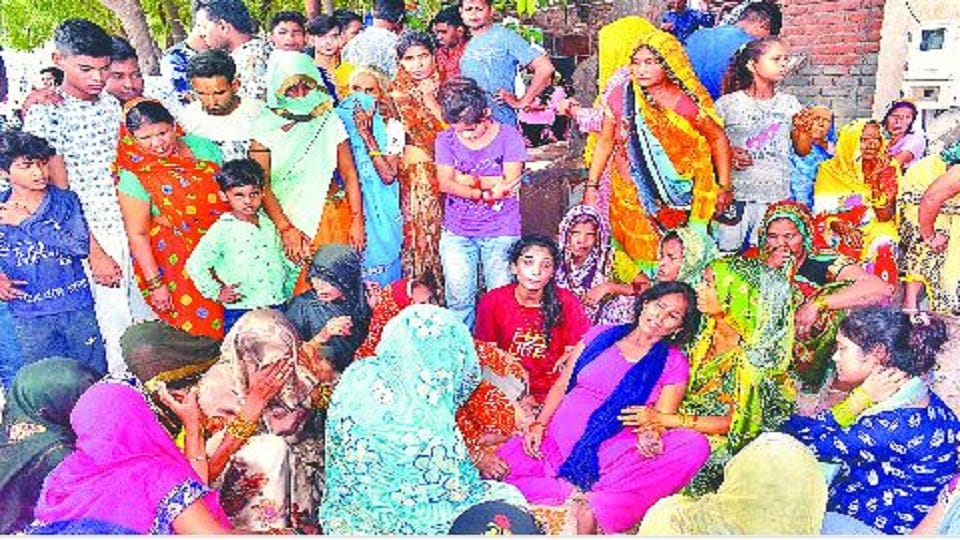 Agra Hospital Fire director father told that moment of panic