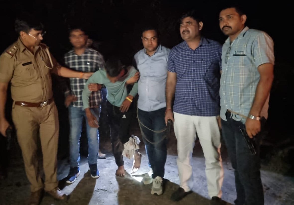 The miscreant got shot in the encounter, three arrested