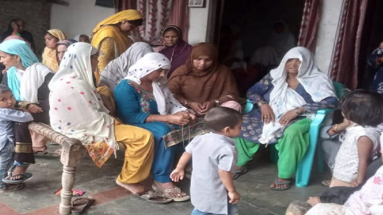 Pauri Accident: Baraat Bus Fallen into ditch, more then 40 people died including Band Players from Bijnor