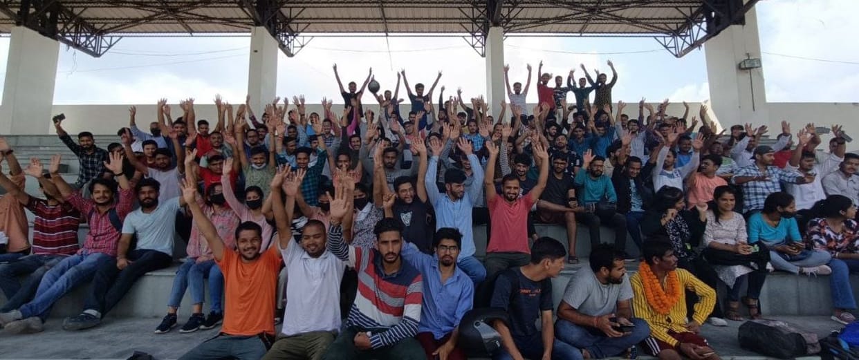 Unemployed union workers protesting in Gandhi Park police arrested Uttarakhand news in hindi