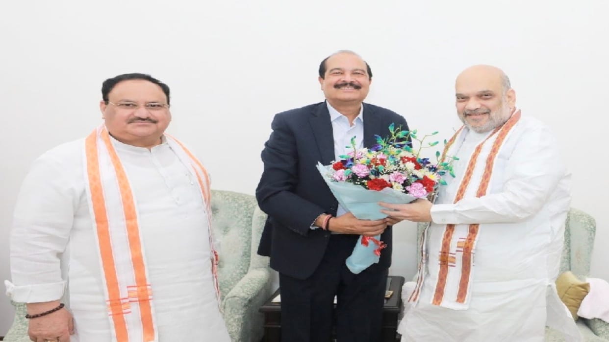 Harsh Mahajan, who was political advisor to former CM Virbhadra, did political consultations with Amit Shah, J