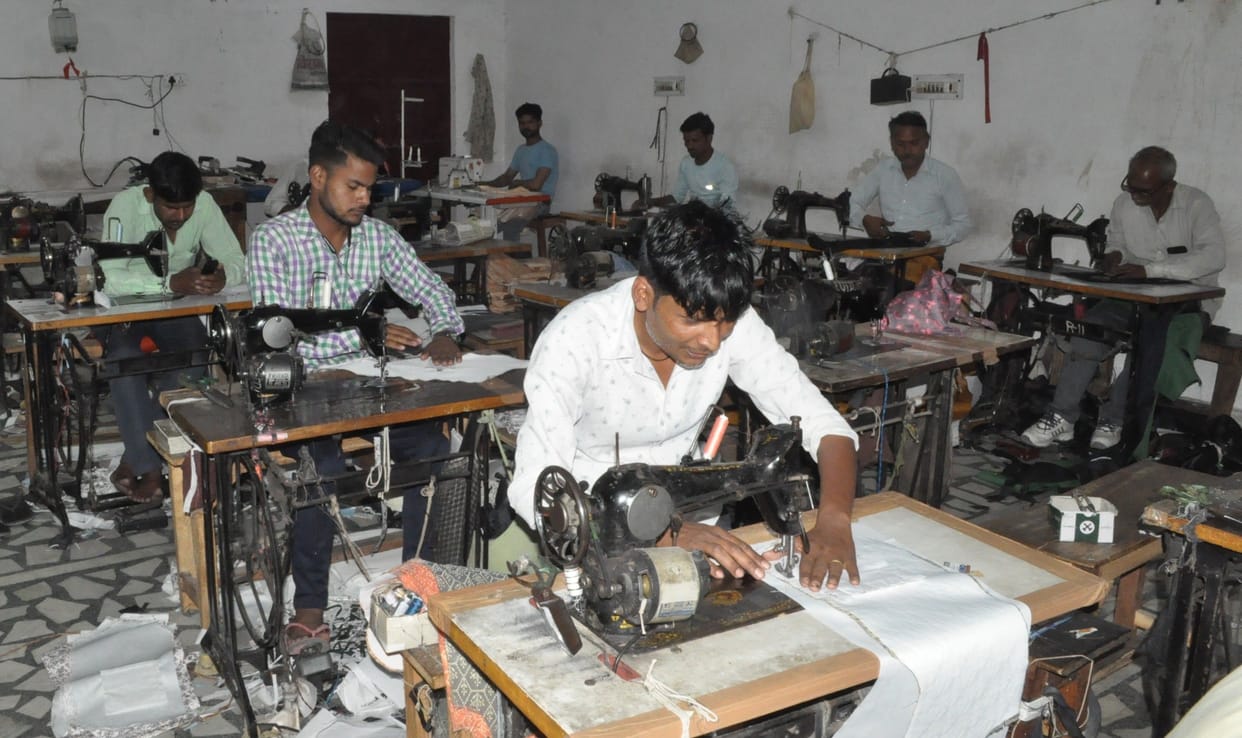 Hathras: Readymade garments business blooming before Diwali