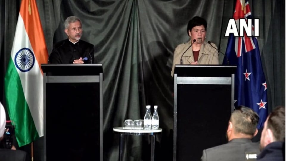 Jaishankar in New Zealand, raised issue of Indian students with Mahuta