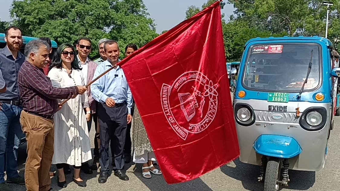E rickshaw rally organized in Jammu University