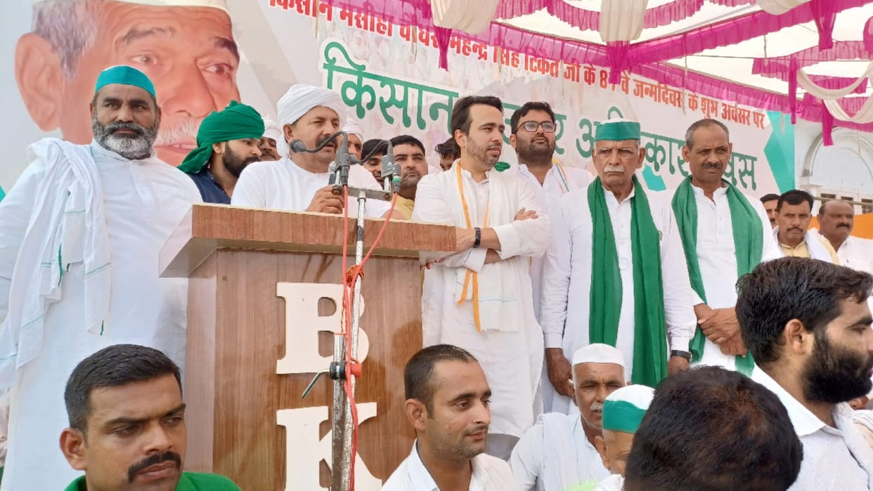 Muzaffarnagar: Naresh Tikait said that tractor of farmer No tank of Afghanistan