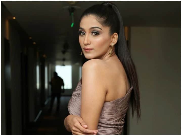 bb 16: bigg boss gets furious at nimrat kaur for breaking of rules of house took strick action against her
