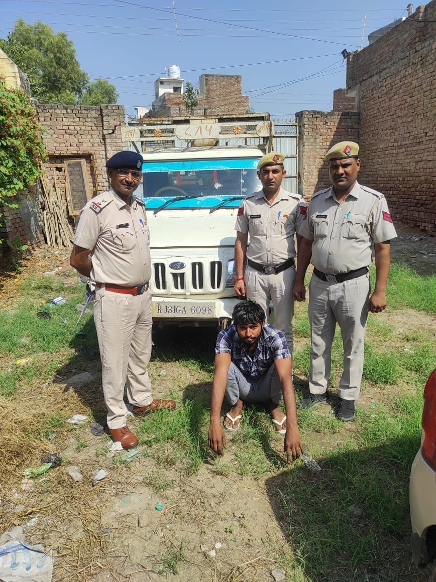Interstate thief gang member arrested from Bhiwani with stolen Bolero