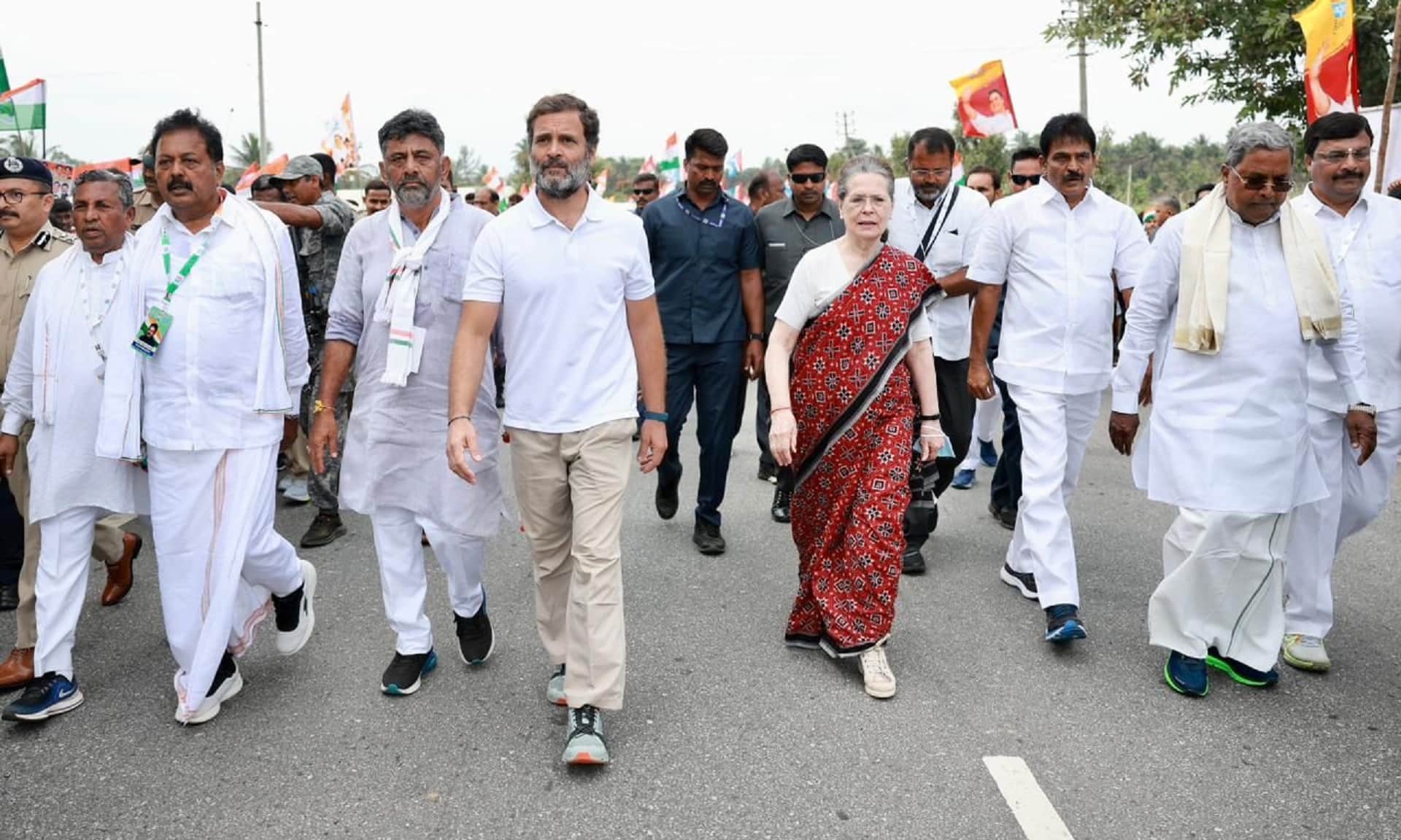 Kharge stayed away from Bharat Jodo Yatras Karnataka leg party keen to stress Gandhis neutrality Sources