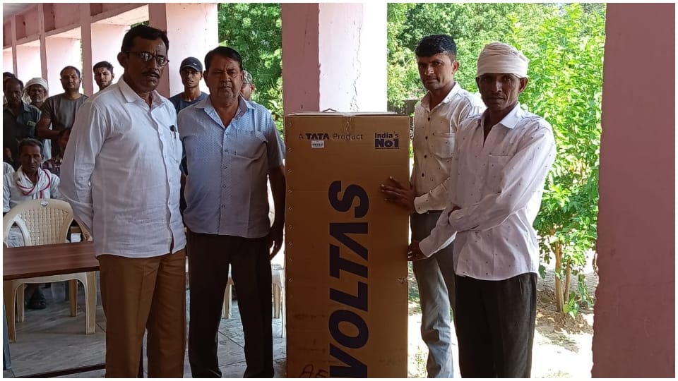 Son death farmer father got water cooler installed in school Ajmer