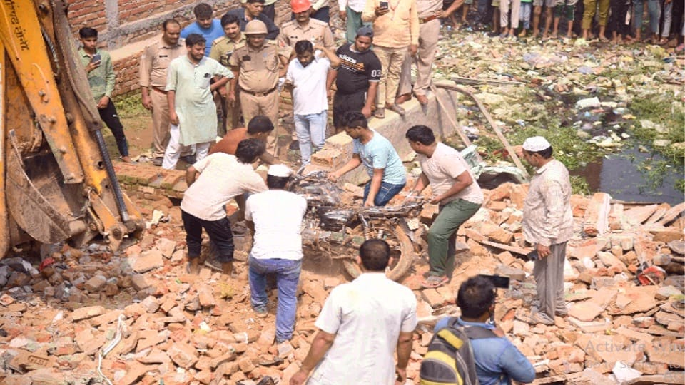 Four killed in gas cylinder explosion in house in Ghaziabad