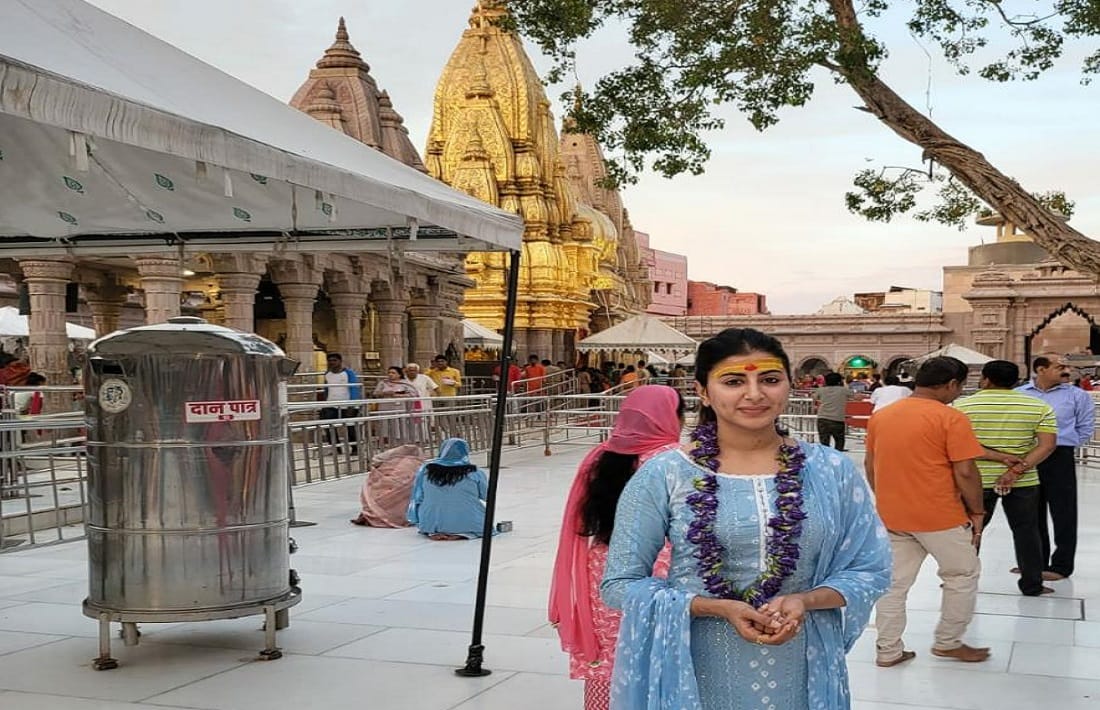 South movies actress Shweta Awasthi reached Kashi Said  got peace of mind after seeing Baba Vishwanath