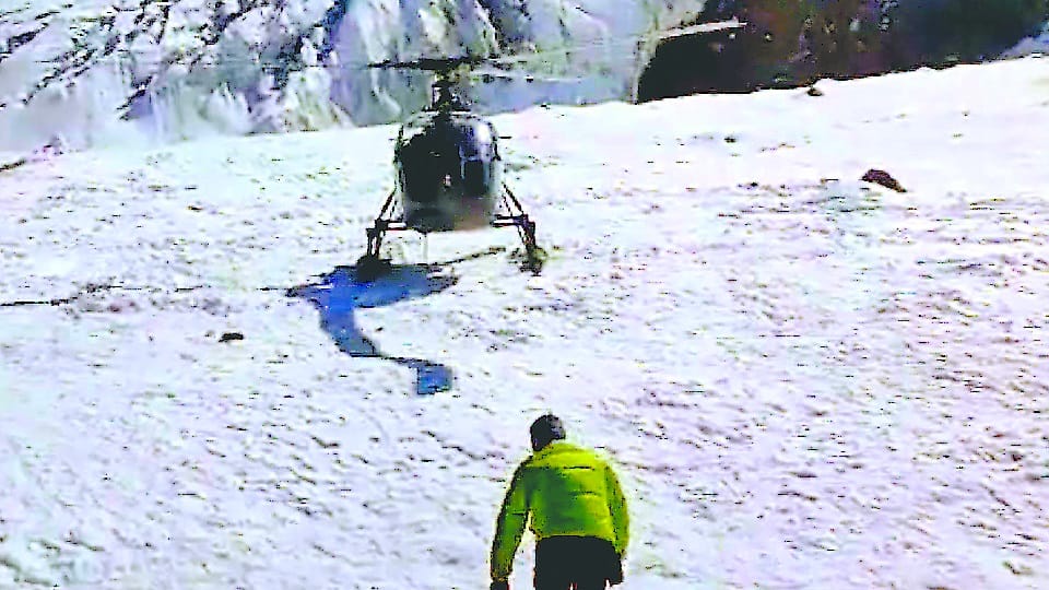 Avalanche in Uttarkashi Draupadi ka Danda peak dead bodies found with help of colorful rope