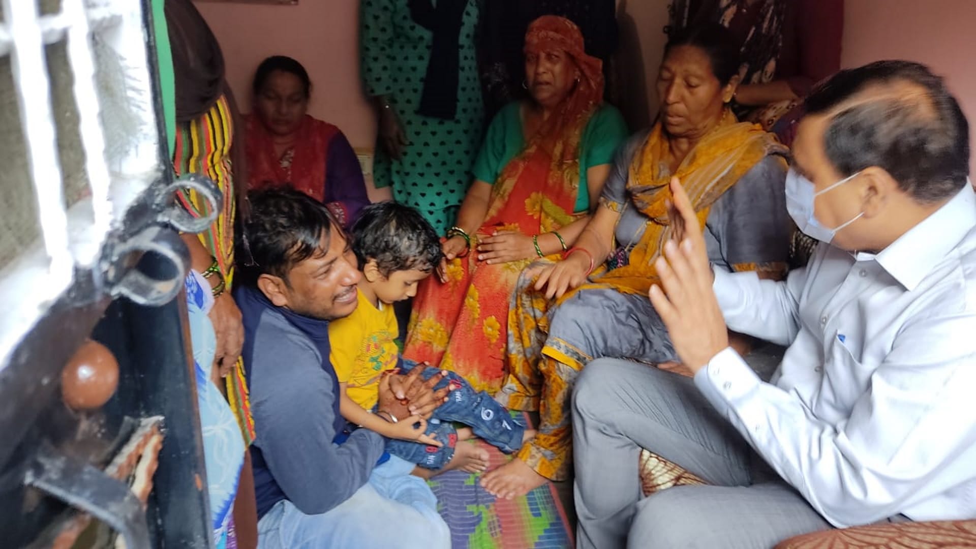Uttarakhand Bus Accident in Bironkhal pauri marriage happiness turned into mourning  Read more update in hindi