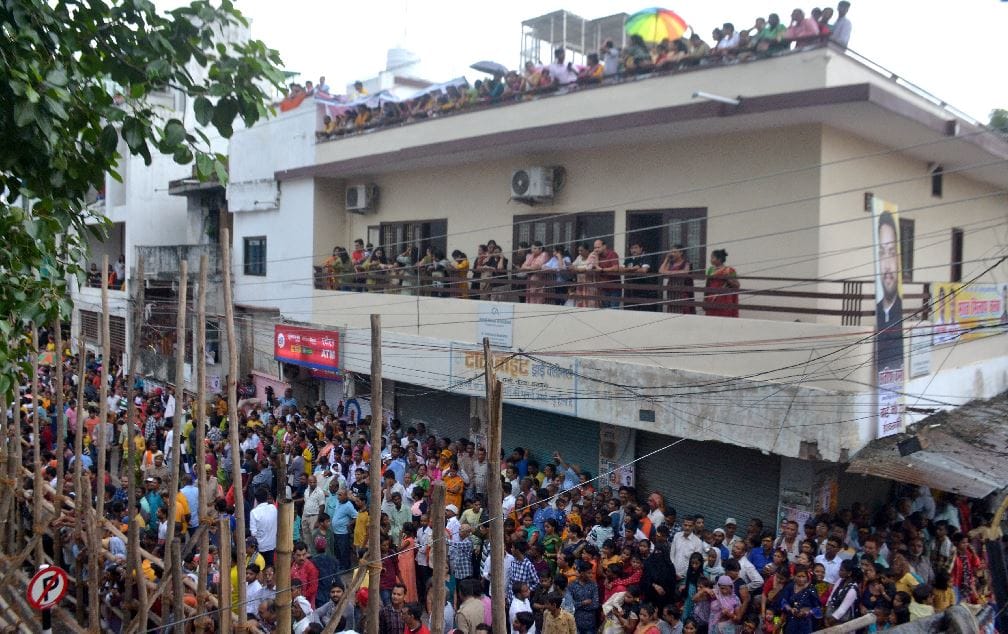 nati imli ka Bharat Milap of Varanasi world famous people eyes filled with faith see in photos