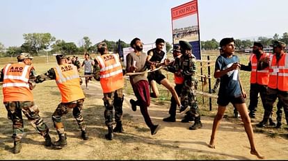 Agniveer Reservation: रेलवे में अग्निवीरों को मिलेगा आरक्षण, उम्र सीमा और फिटनेस टेस्ट में मिलेगी राहत Railways offers reservation, age relaxation, exemption from physical tests for Agniveers