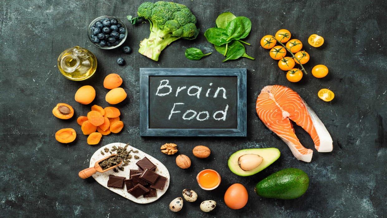 Nutrition Diet Benefits For Brain Health, nuts and herbal tea helps in improving brain power