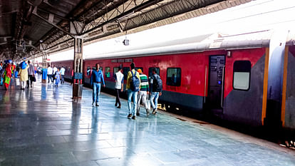 Indian Railways:यह है भारत का इकलौता रेलवे स्टेशन, जहां जाने के लिए लगता है वीजा और पासपोर्ट - Indian Railways: Which Indian Railway Station Where Travellers Need To Take Their Visa And