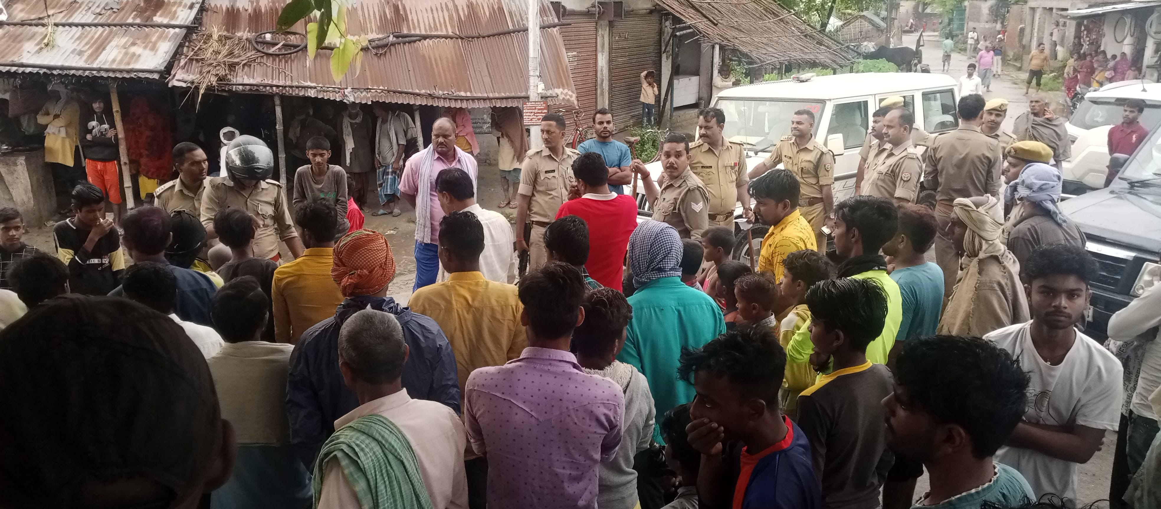 Two communities face to face over carrying the idol, clash broke out