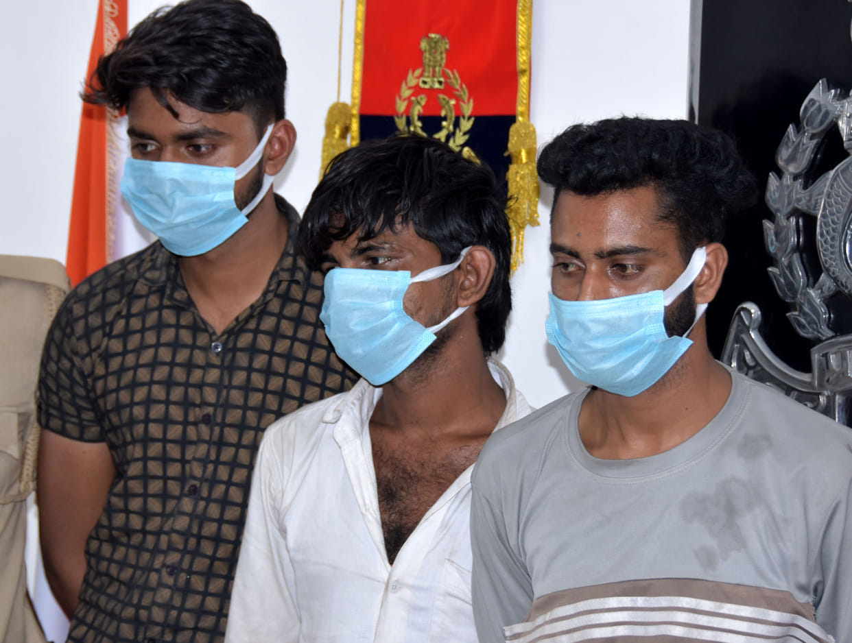 Three miscreants arrested for robbery