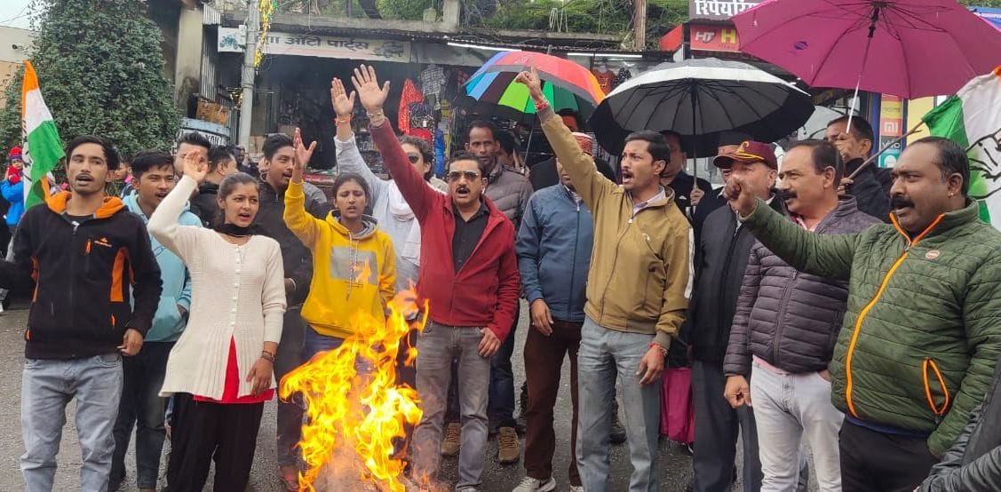 Congressman Stage A Protest Over MLA Ranikhet