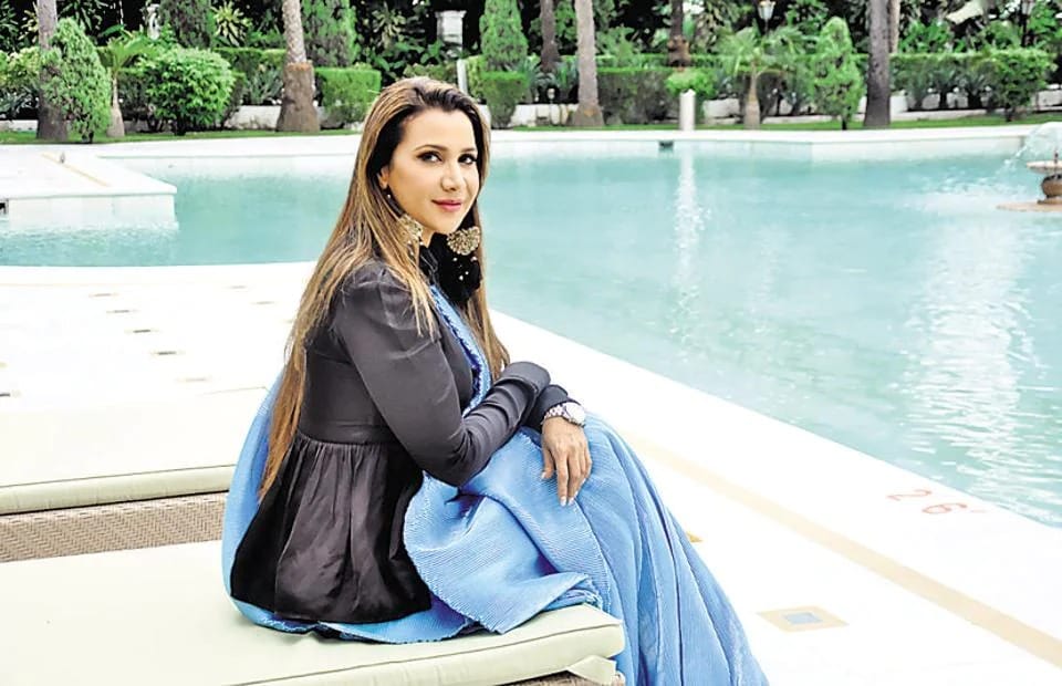 Gumnaam Sitare: Ritu Shivpuri became famous from her first film aankhen left industry because of her husband