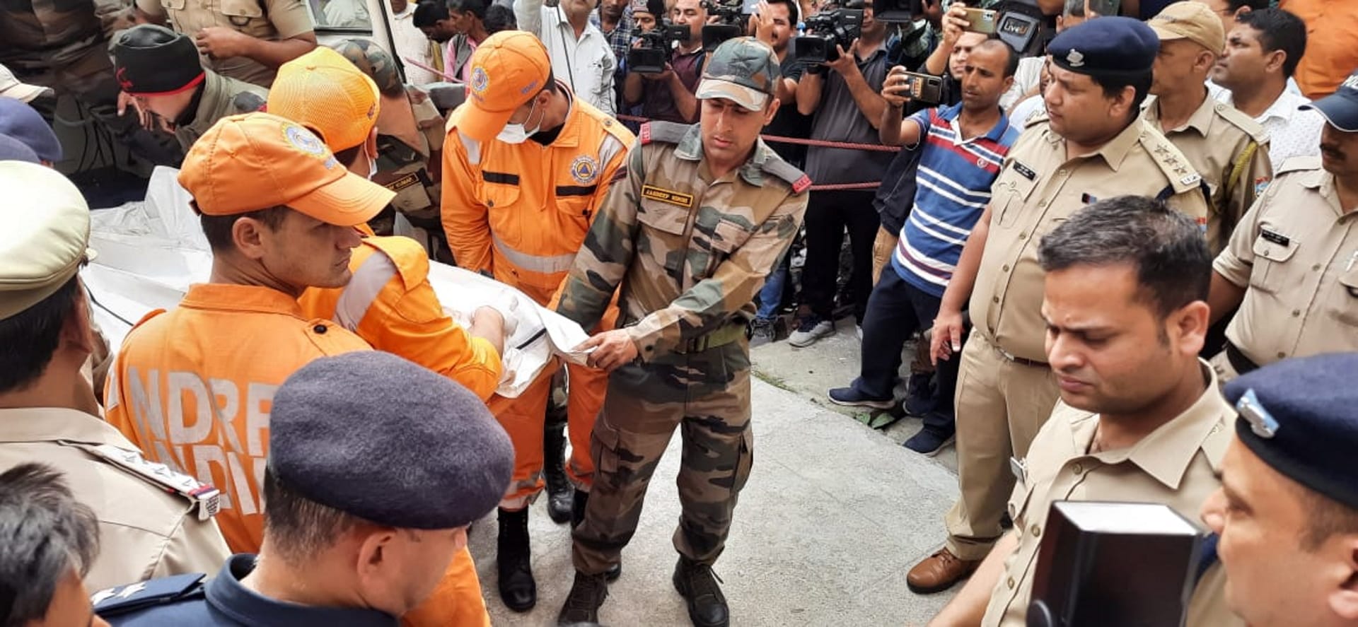 Uttarkashi Avalanche accident killed many people Uttarakhand news in hindi