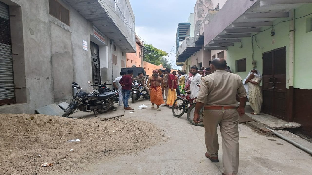 Dispute broke out in Mathura s Vrindavan over Ashram nine people injured