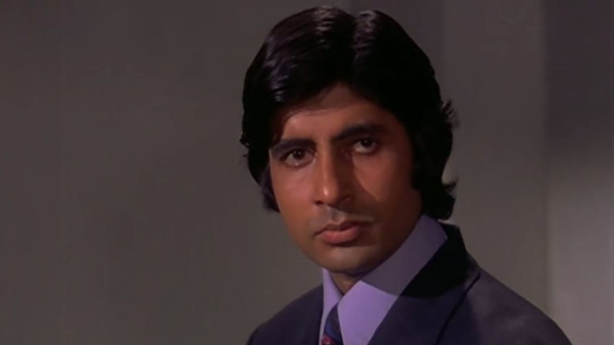 Amitabh Bachchan Birthday Big Give gave many Superhit films with Rajesh Khanna Shashi Kapoor Dharmendra