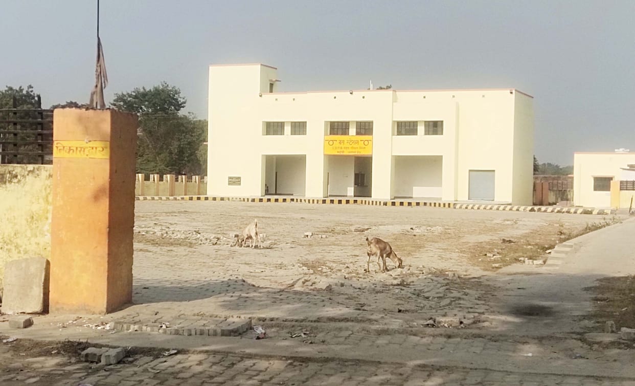 No bus service between Bhadohi-Varanasi even after one and a half year of its launch