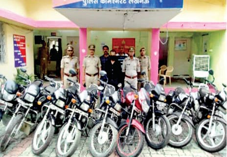 Accused arrested with nine bike