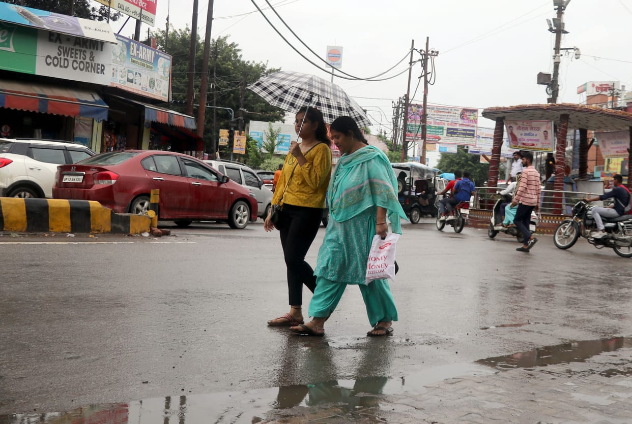 The rain put a stop to the preparations for the Ganga bathing fair
