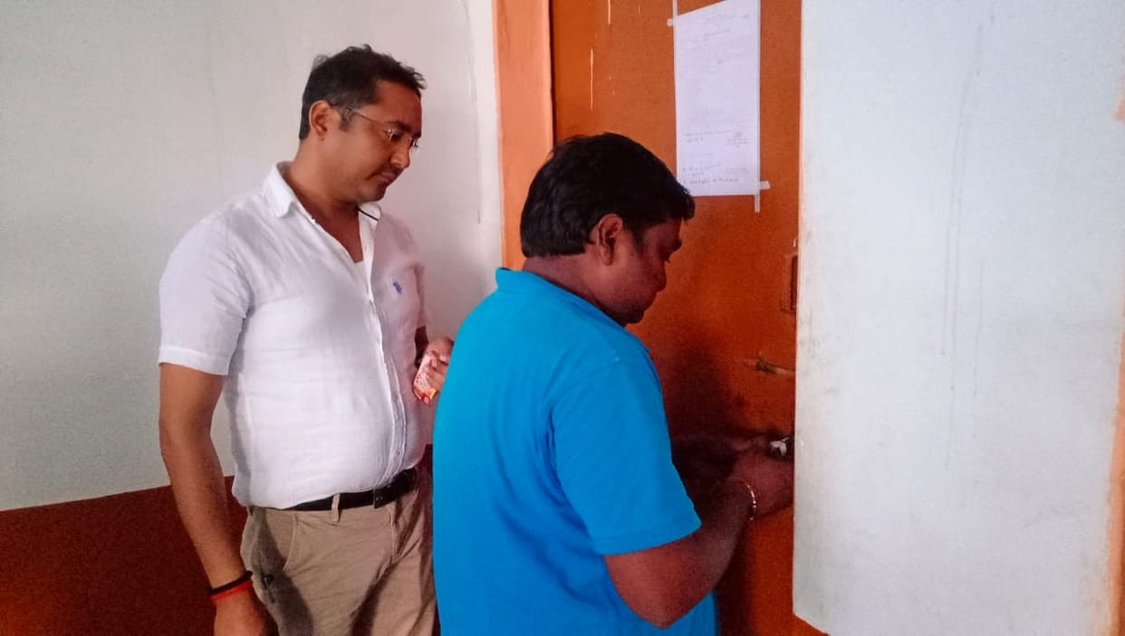 pathologies and clinics found operating without registration