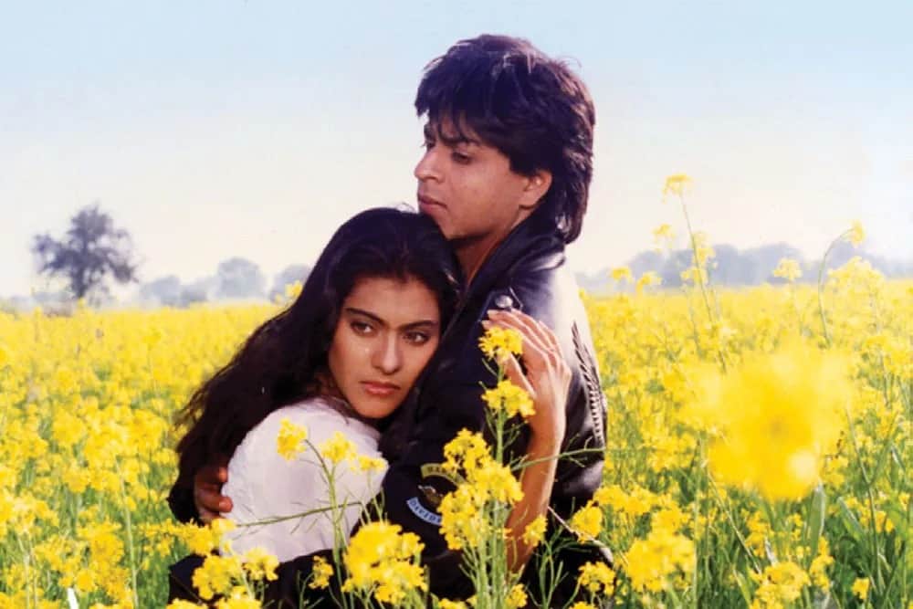 Bollywood Gossips anand bakshi wrote mere khwabon mein of DDLJ for 23 times song was finalized in 24th attempt
