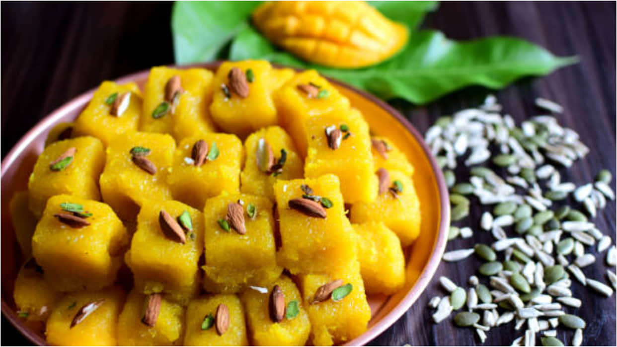 Where and How to Store Sweets for Long Period in Diwali 2022 Know Sweet Storing Tips in Hindi