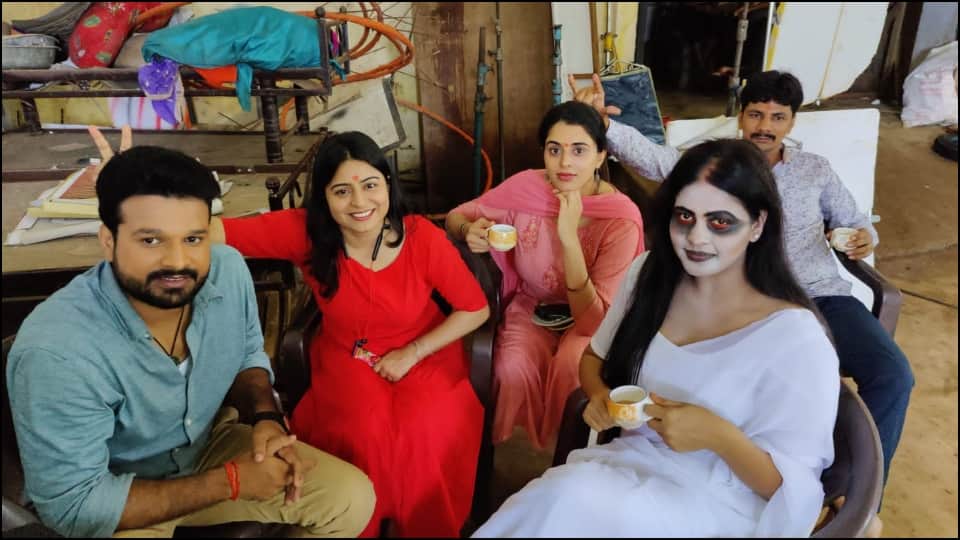 Bhojpuri Horror Movie Chetna debut as producer in industry show Kathak form in the first film begunah