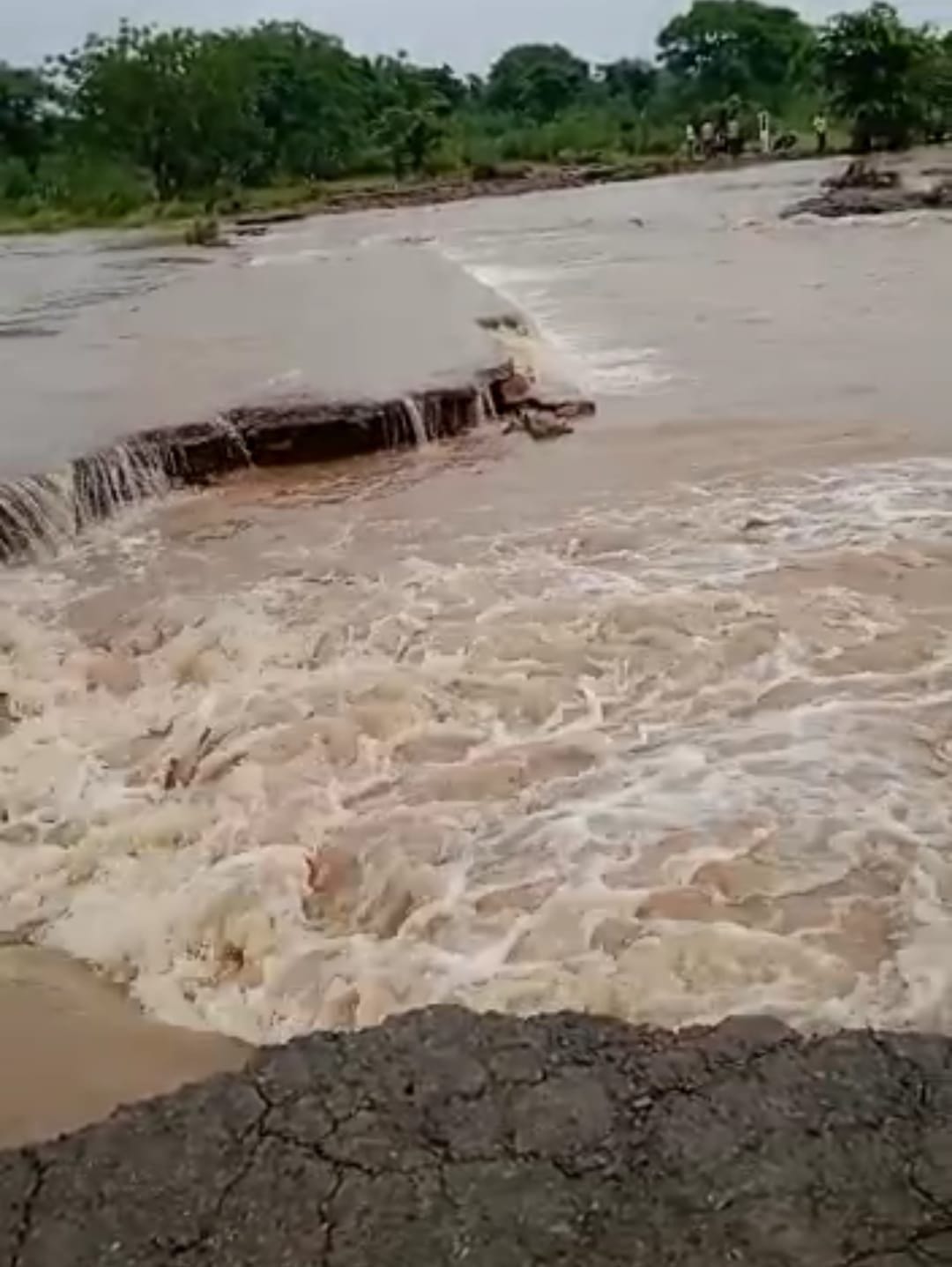 Chitrakoot: Aagwagam road affected from UP to MP area