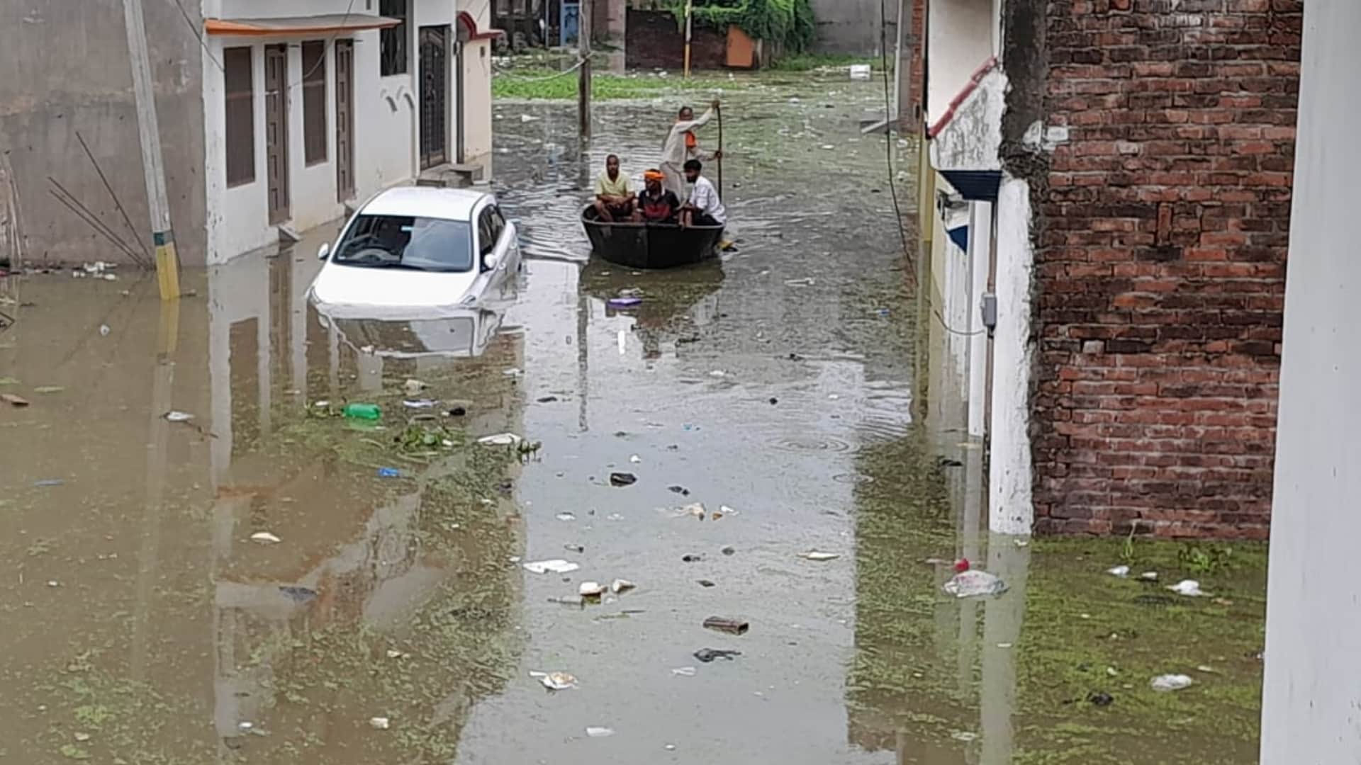 UP Flood News Today: Flood In Balrampur And Shravasti District of Uttar Pradesh, Photos and Video
