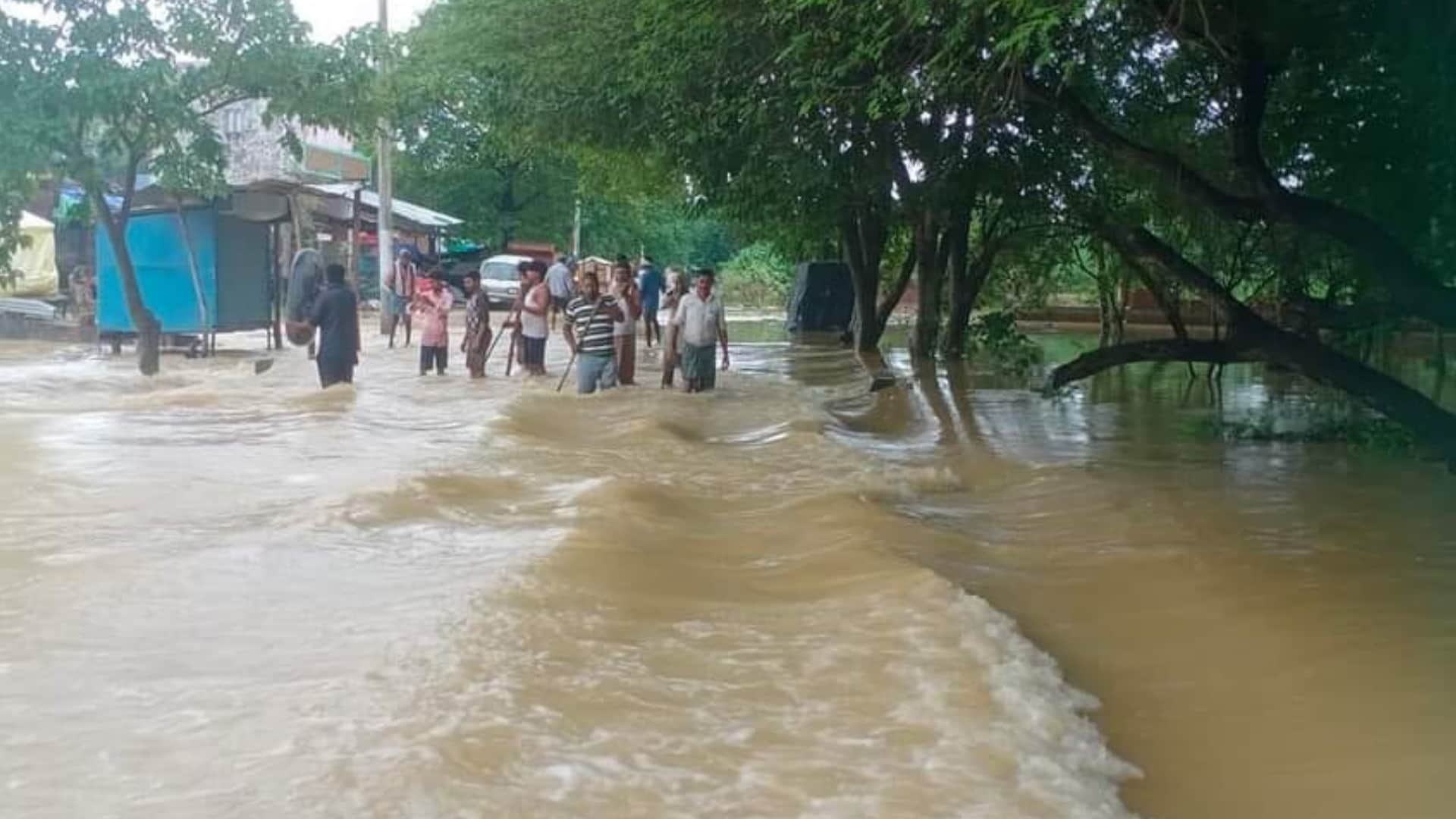 UP Flood News Today: Flood In Balrampur And Shravasti District of Uttar Pradesh, Photos and Video