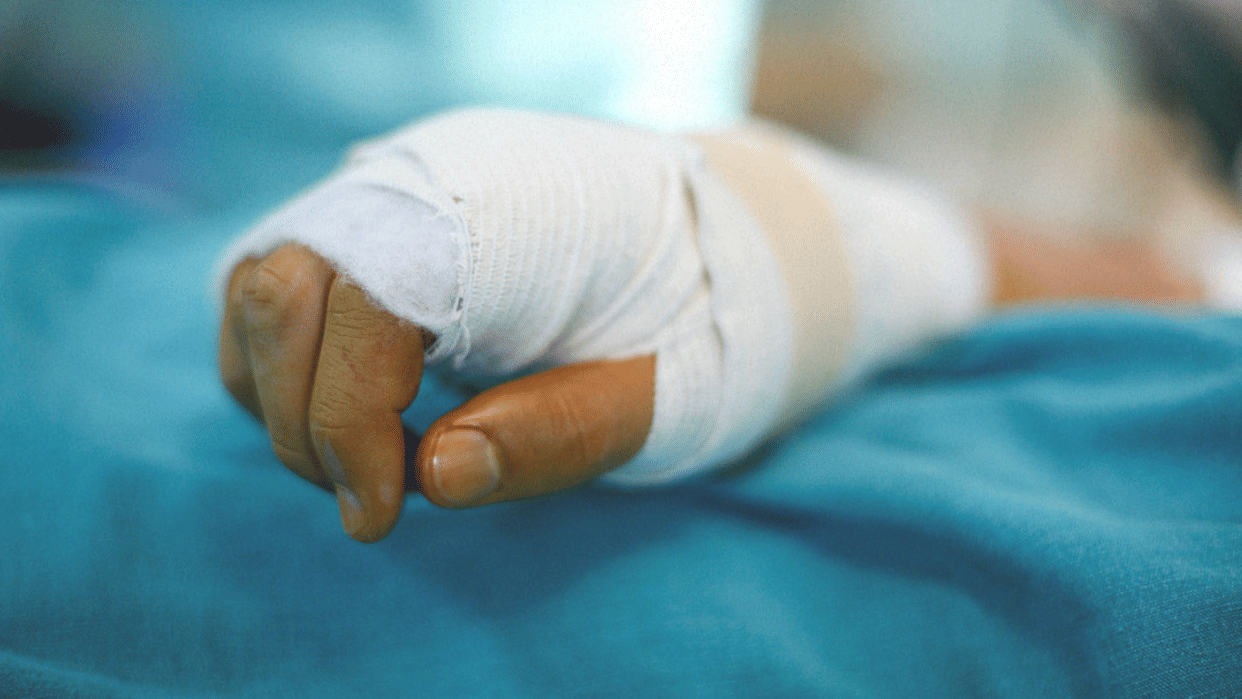 One killed 8 injured as vehicle comes in contact with live high tension wire