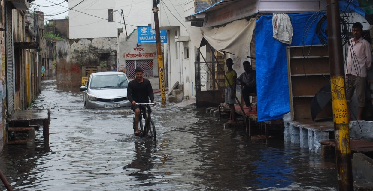 Hathras: Rain derailed routine, waterlogging at many places