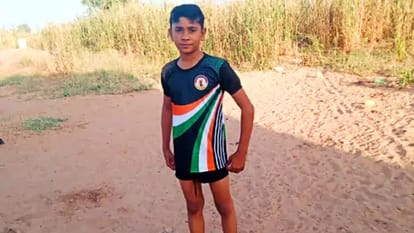 Jaisalmer Saddam Hussain Viral Video he is doing high jump