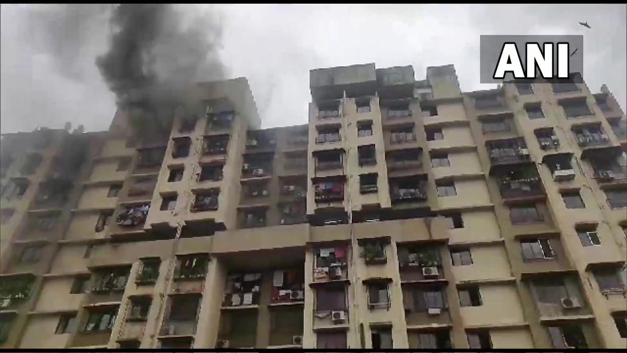 Maharashtra News Mumbai Level 2 fire reported in the New Tilak Nagar area near Lokmanya Tilak Terminal