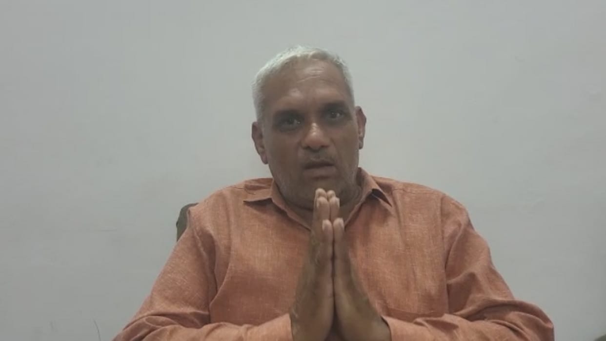 Meerut: The victim father appeals that people should not protest in Deepak Tyagi murder case