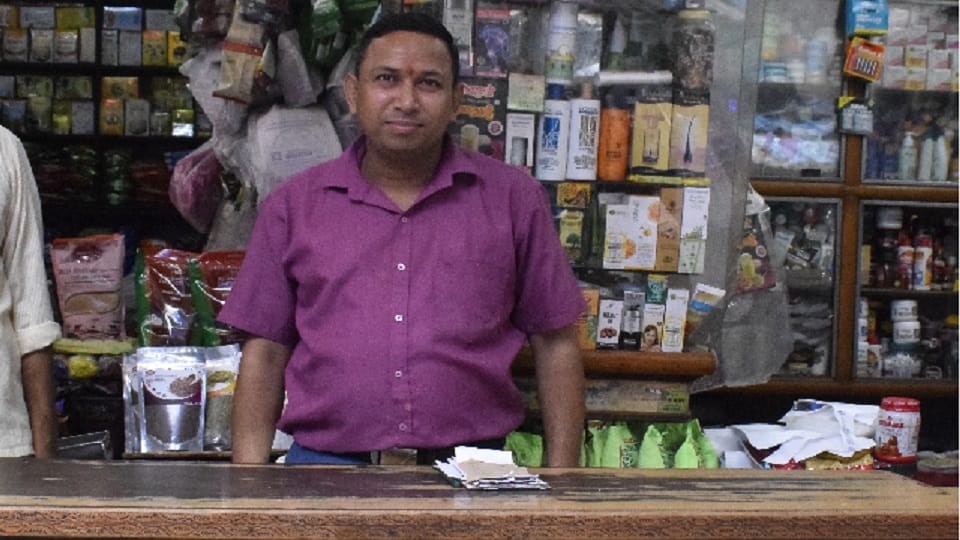 Fruits and vegetables getting expensive due to rain dry fruits are increasing gradually