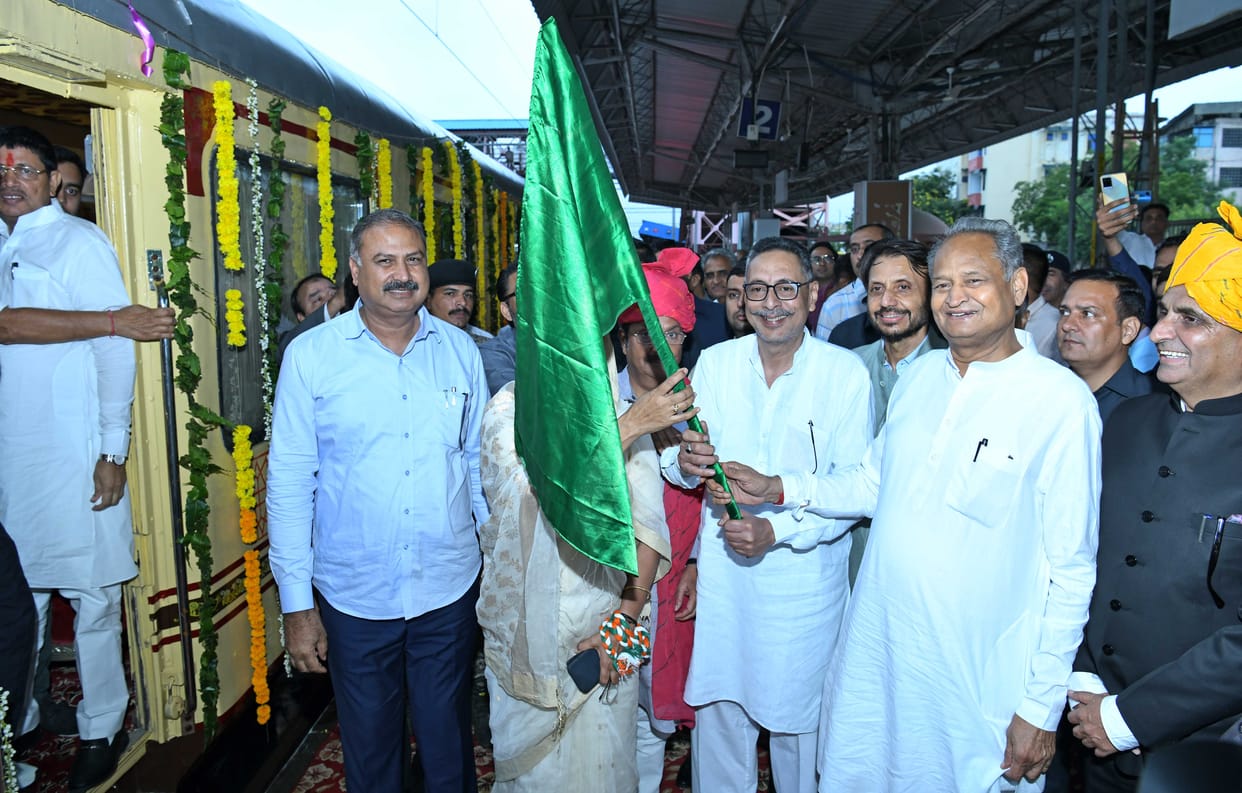 Ashok Gehlot Green Flaged Palace On Wheels in Jaipur, super luxury train embarks journey