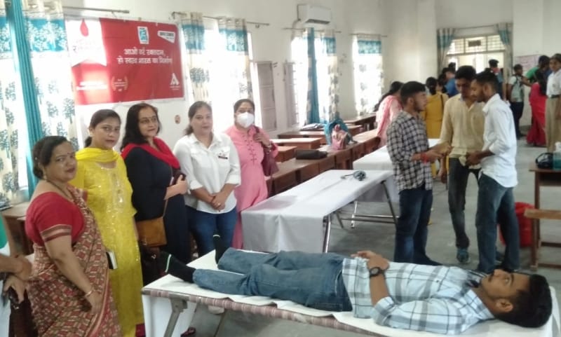 sirmaur news 106 unit blood collected in nahan and ponta camp on saturday 8 october 2022