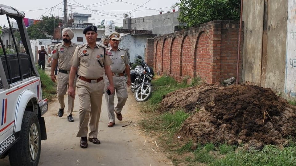 Exchange of fire between police and gangster at village near Batala in Gurdaspur district of Punjab