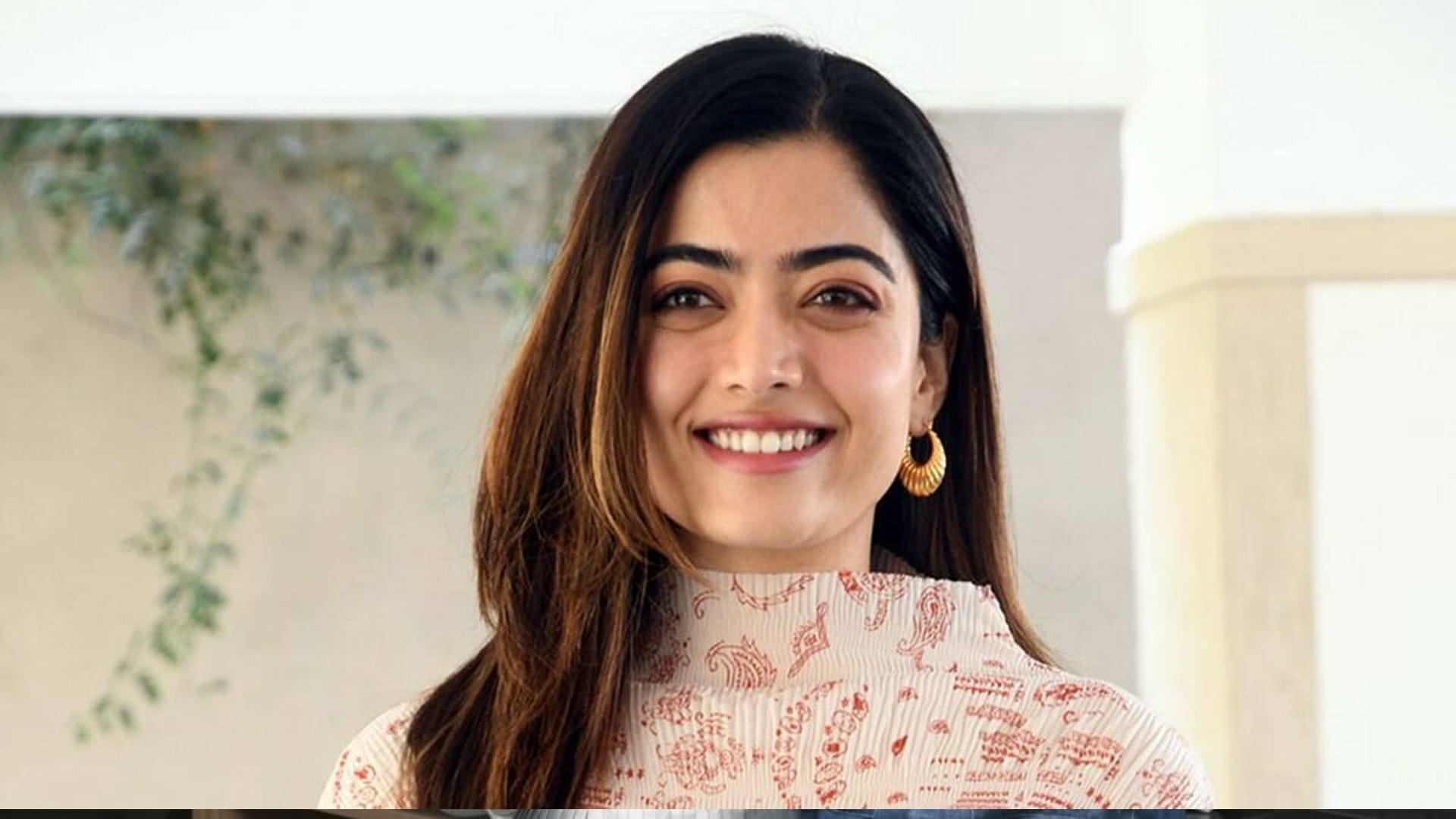 South Actress Rashmika Mandanna Birthday Know Actress Networth property and car collection details