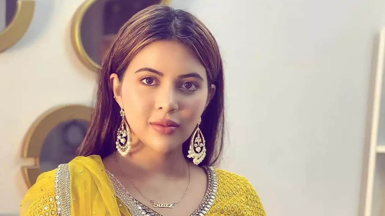 Bhojpuri actress sahar afsha who worked with khesari lal quit film industry after sana khan zaira wasim